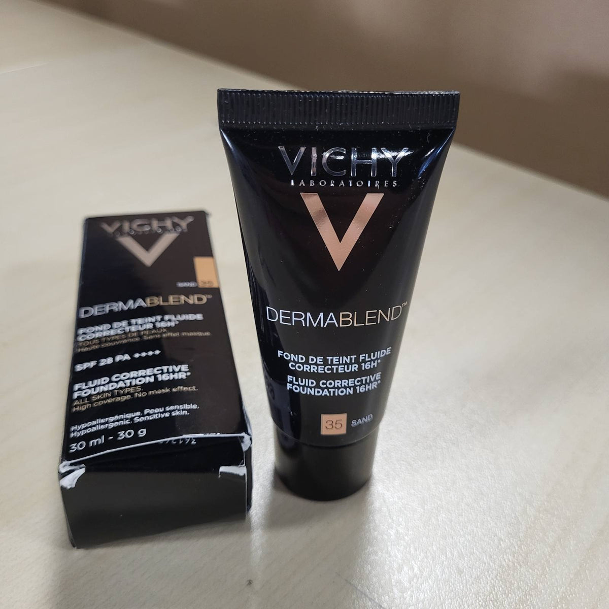 297212 - VICHY, DERMABLEND, FONDATINË KORREKTUESE ME MBULIM TË LARTË, PËR TË GJITHA LLOJTE E LËKURËS, NUANCA: 35 SAND, 30 ML