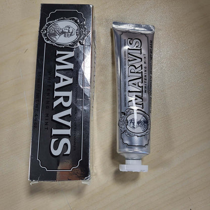 297268 - MARVIS Pastë dhëmbësh zbardhuese me mente, 85ml, xhel zbardhues natyral, freskuese që largon pllakën