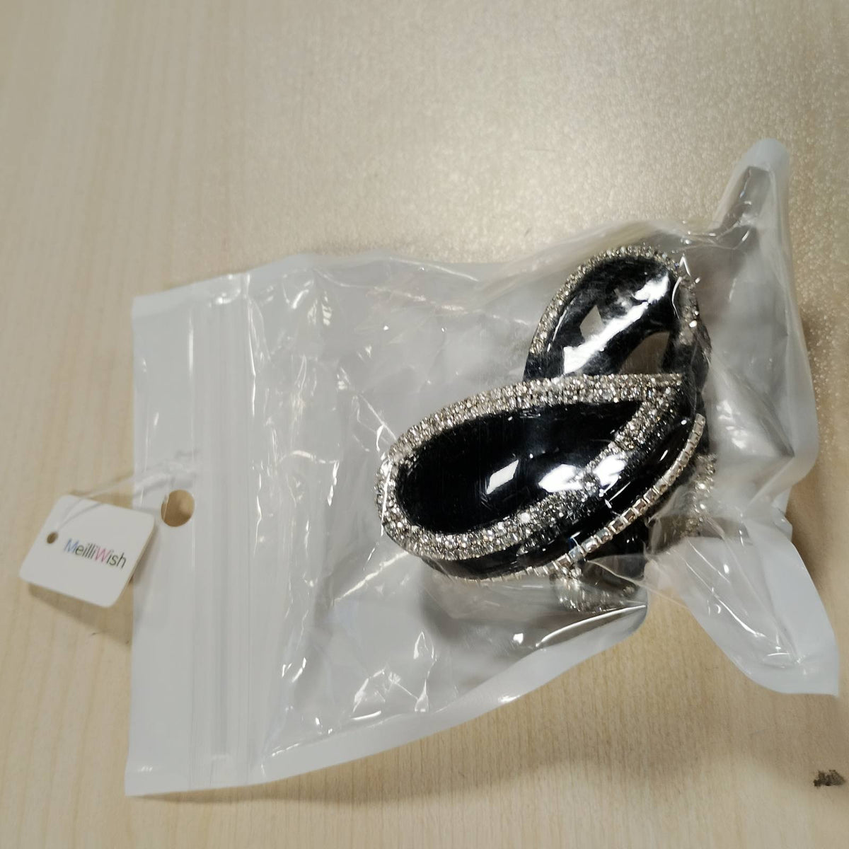 297354 - MEILLIWISH Kthetra me kapëse flokësh flutura me diamant, D14, e zezë