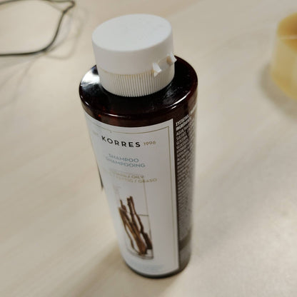 297413 - KORRES Shampo LICORICE & URTICA për flokë të yndyrshëm, 250ml