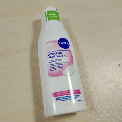 297766 - NIVEA Qumësht Pastrues i Butë për Fytyrën - Efektivitet i Ujitjes - 200 ml