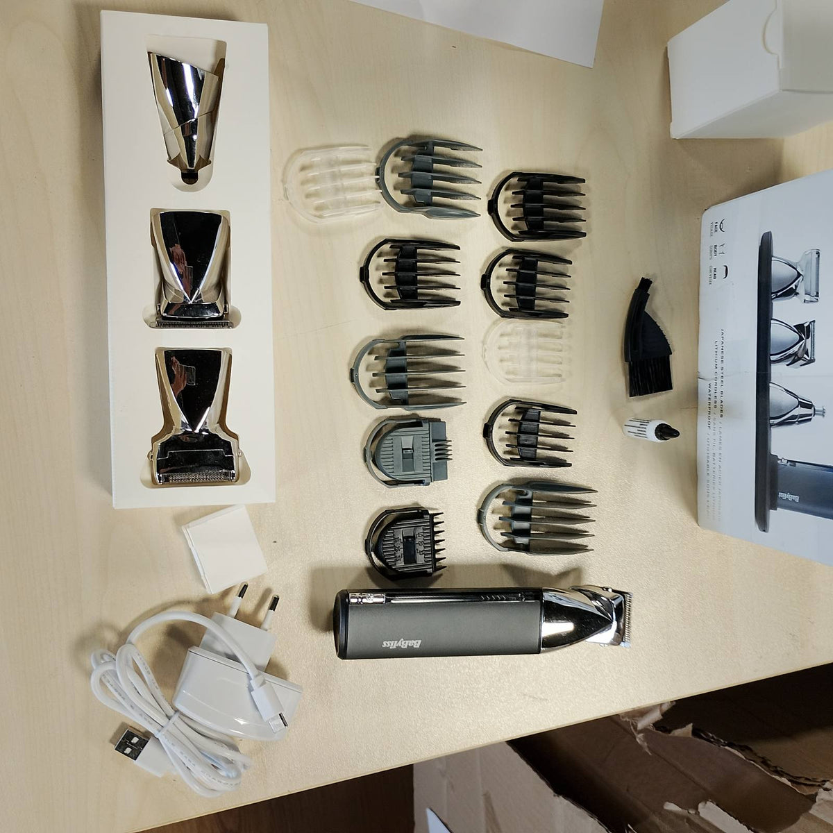 297903 - BABYLISS Makinë shumëfunksionale Super-X Metal 15-në-1, kit për kujdes pa tel, rezistente ndaj ujit, ngjyra argjendi/gri, model MT996E