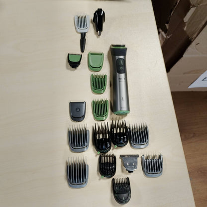 297906 - PHILIPS Multigroom 7000 për Burra - Makinë prerëse dhe prerëse flokësh 19 pjesë, tehe vetë-mprehëse, 26 cilësime gjatësie (0.5-20 mm), MG7962/30