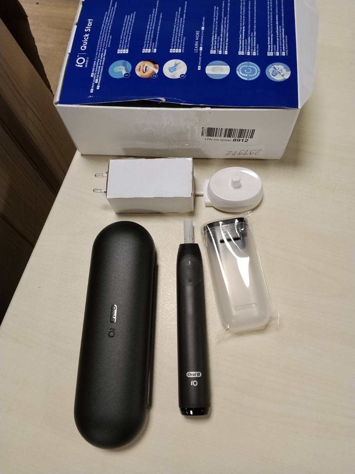 297922 - ORAL-B Furçë dhëmbësh elektrike iO Seria 2, 1 kokë furçe, 3 mënyra pastrimi, teknologji magnetike, çantë udhëtimi, e zezë