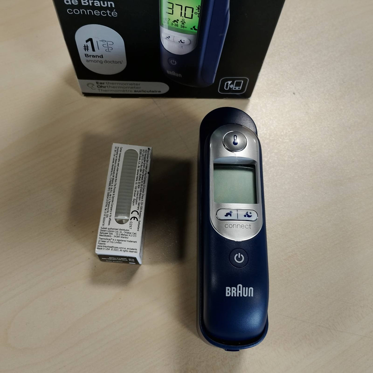 297981 - BRAUN | Termometër veshi ThermoScan® 7+ | Pajtim me aplikacionin Braun Family Care™ | Teknologjia Age Precision® | Ekran dixhital me kodim ngjyrash