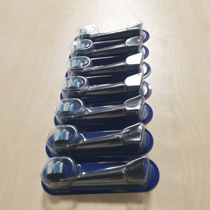 298004 - ORAL-B Koka Furçash Zëvendësuese iO Ultimate Clean, të Zeza, 10 copë