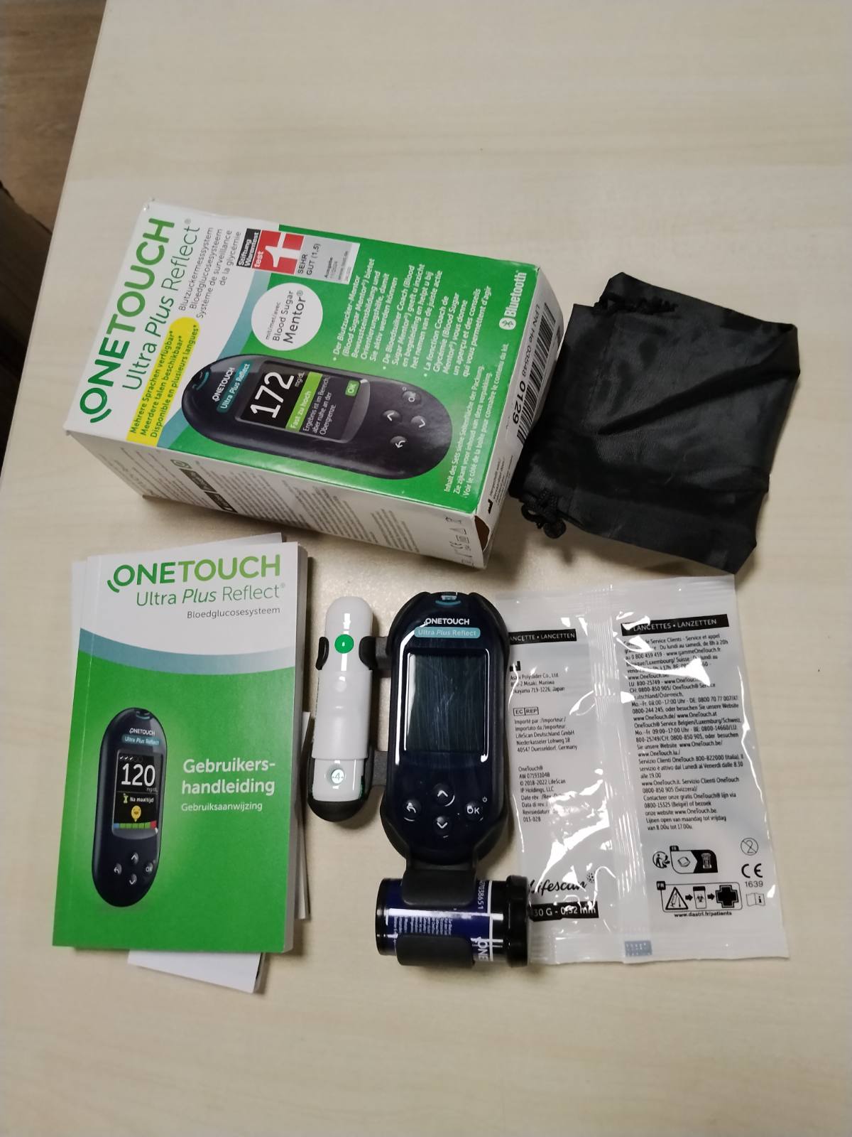 298383 - OneTouch Ultra Plus Reflect® Matësi i glukozës në gjak (mg/dl) | 1 metër, 10 shirita testimi, 10 lanceta, 1 pajisje lancimi, 1 kuti | Stiftung Warentest SHUMË MIRË (1.5)