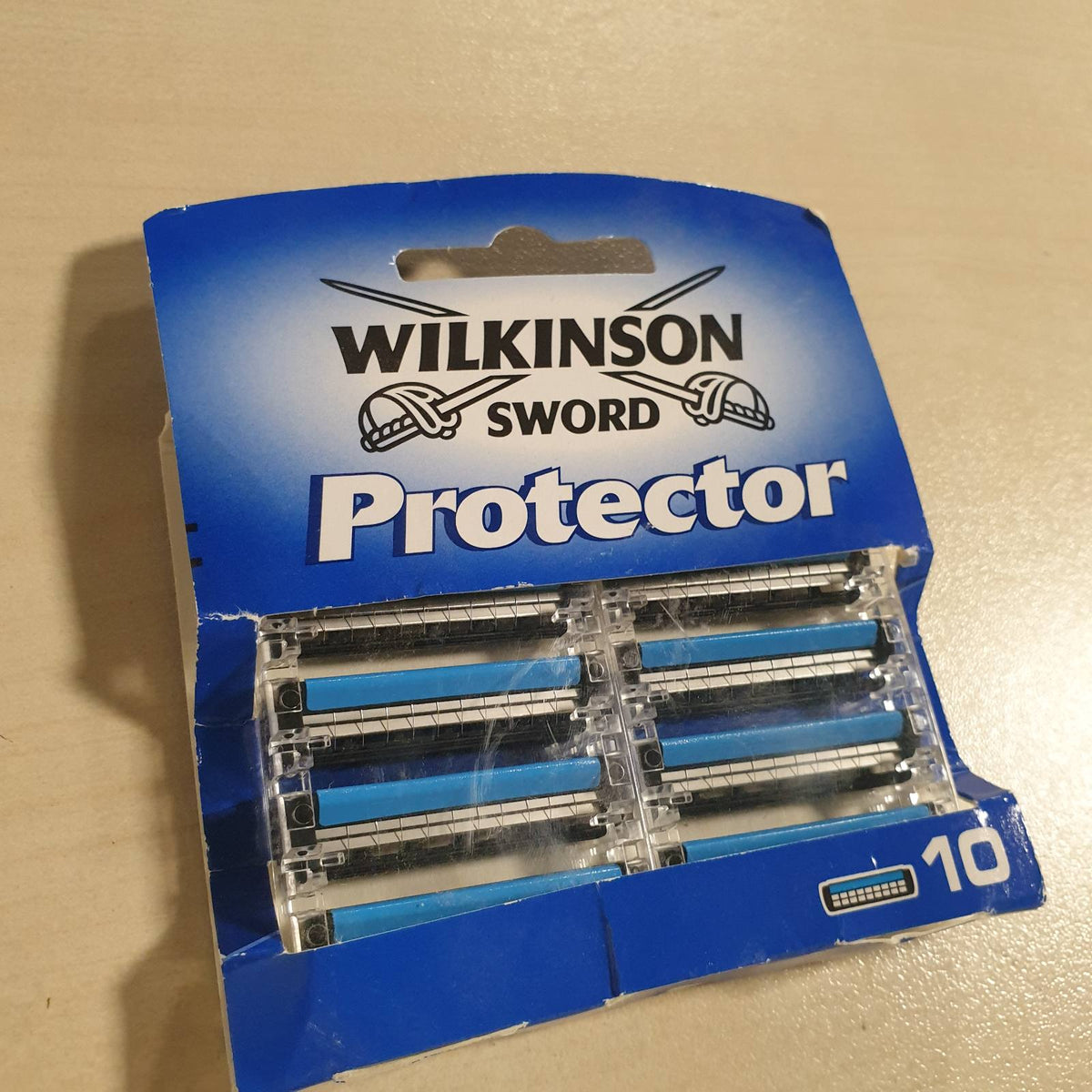 298733 - WILKINSON Mbrojtësja e Shpatës Klingen Spender 10 Kling