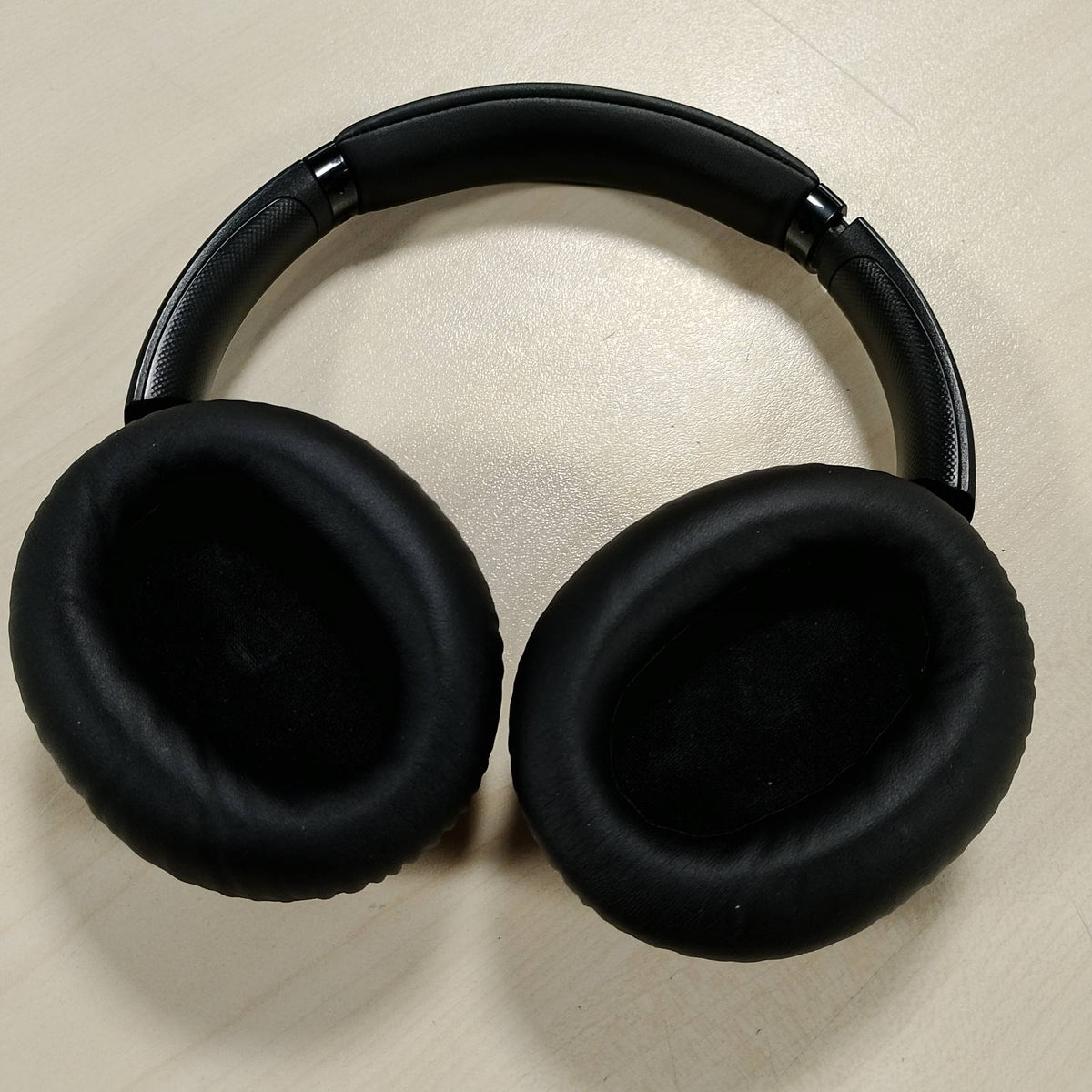 298978 - Kufje SONY WH-CH710N pa tel me mikrofon për thirrje telefonike, jetëgjatësi baterie 35 orë, karikim i shpejtë, kompatibil me asistent zanor, të zeza