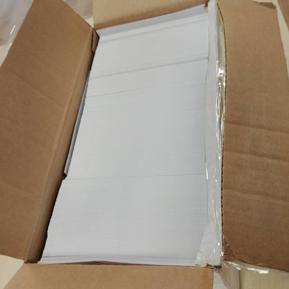 299576 - BLAKE Zarf 14 x 14 cm, Pako me 500, 100 GSM, Zarfë të Bardhë me Gomë, Certifikuar PEFC, Miqësorë me Mjedisin
