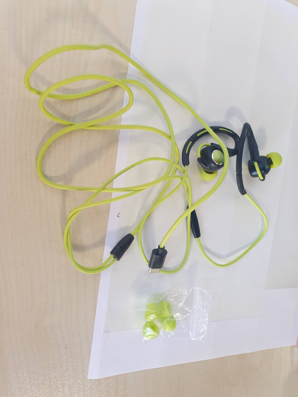299722 - CELLULARLINE Kufje USB-C SPORT, Bluetooth, me mikrofon, ngjyrë lime