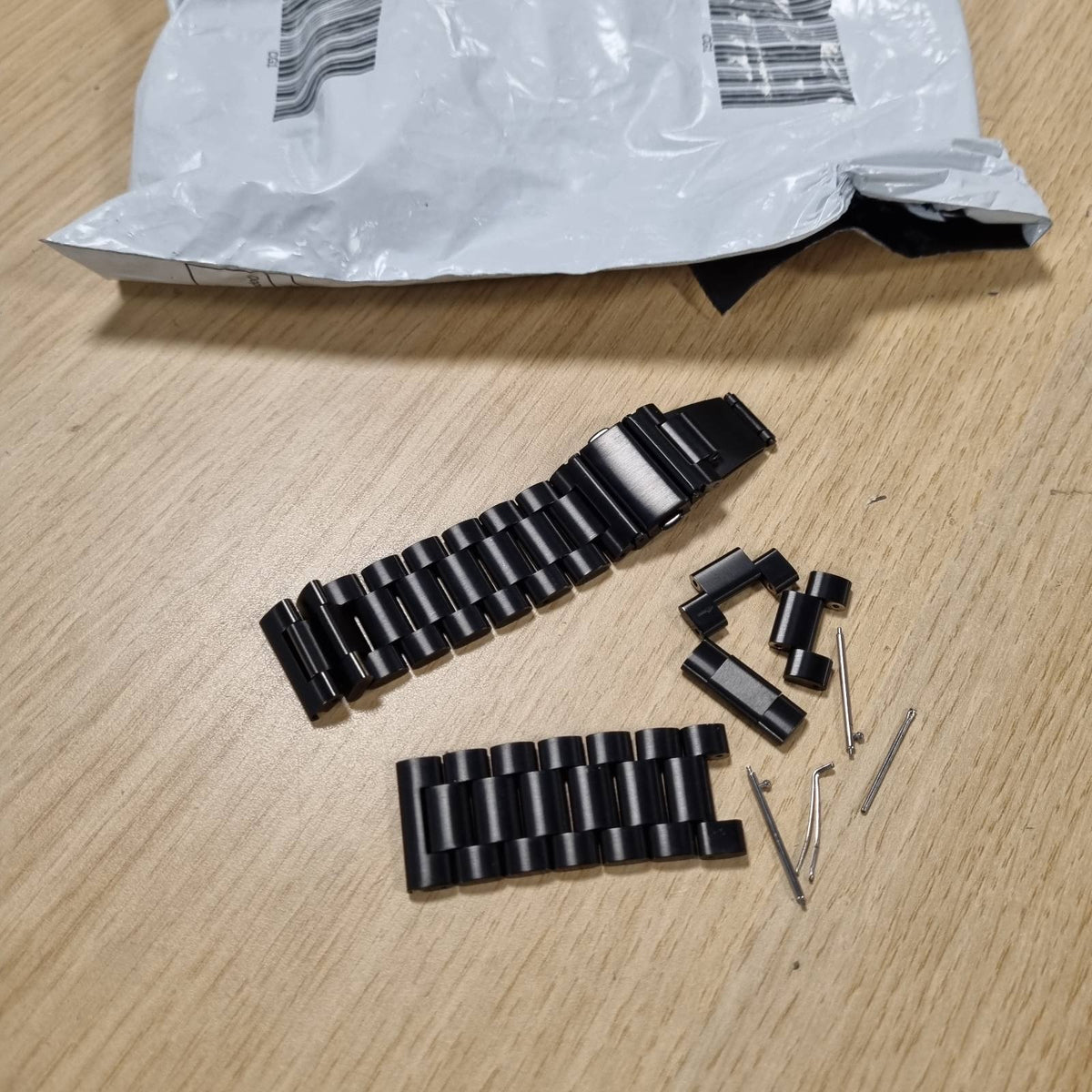 299741 - GIOPUEY Rripa të pajtueshëm me Realme Watch 5, Rrip çeliku inox, Rezistent ndaj konsumimit, i zi