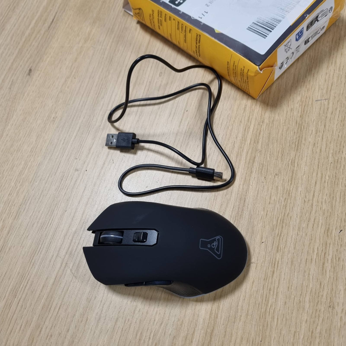 299882 - LABORATORI G Maus Lojërash Pa Tel Kult Helium për PC, Rikarikueshëm 6400 DPI, Ndriçim RGB me 7 Ngjyra për PC/PS5/Xbox