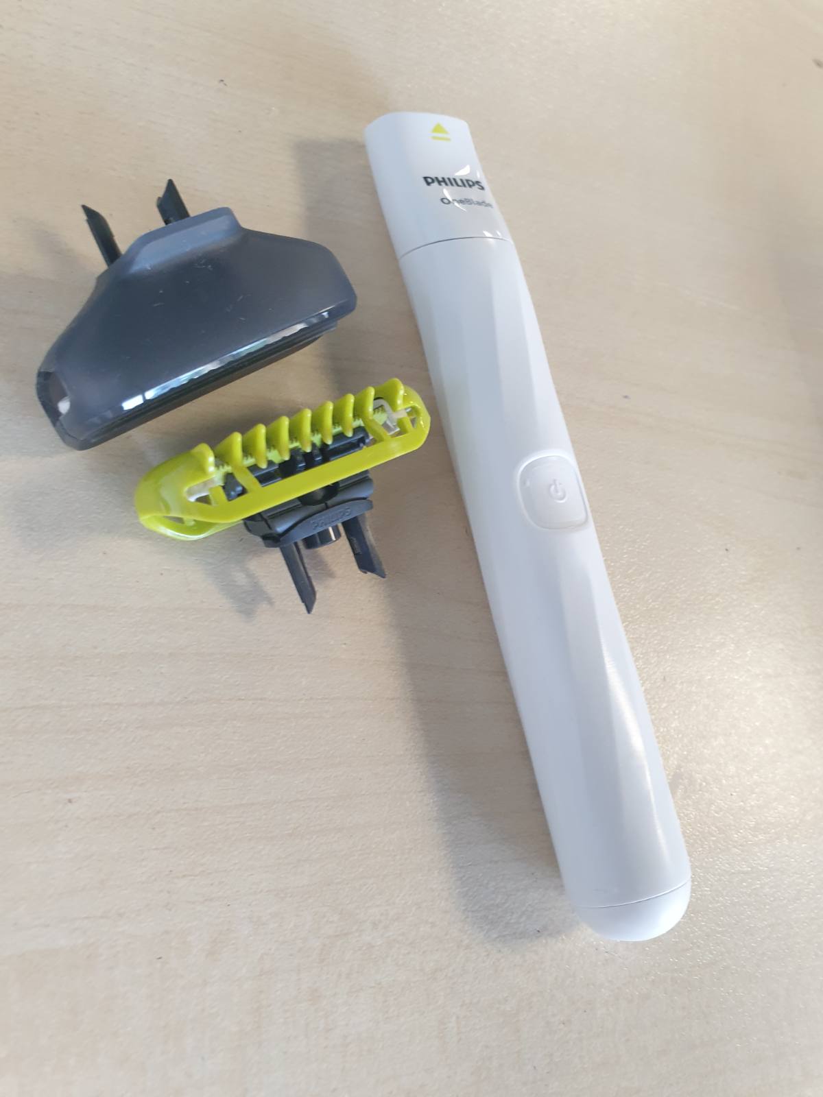 300477 - PHILIPS OneBlade Intime, Rruajtje Intime, Modeli QP1924/30