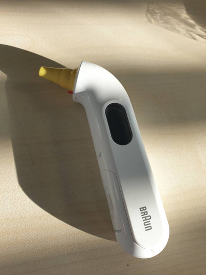 300664 - BRAUN Termometër veshi ThermoScan 3, matje e shpejtë 1-sekondëshe, ekran dixhital, IRT3030, i përshtatshëm për foshnje dhe fëmijë të vegjël