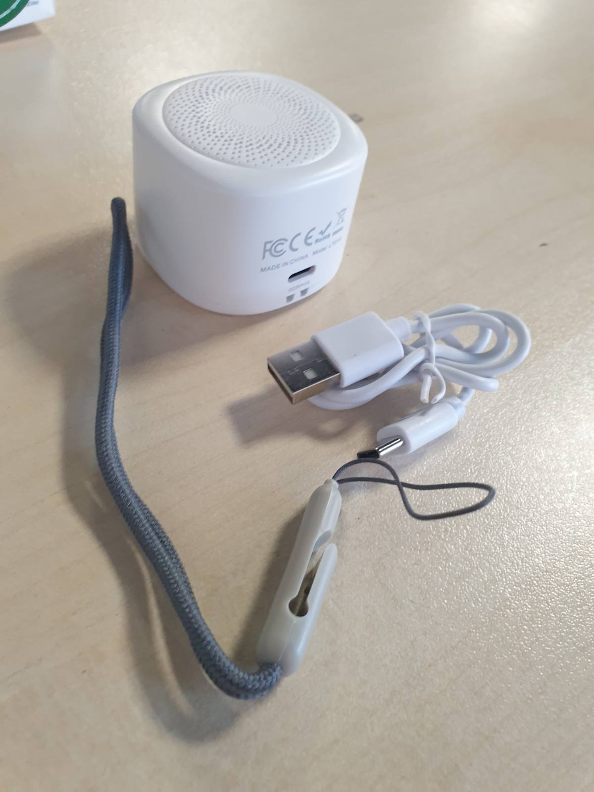 301059 - FUNYKICH Makinë Mini me Zhurmë të Bardhë, pajisje portative, 10 tinguj, 7 drita shumëngjyrëshe, kohëmatës, USB-C e rikarikueshme.