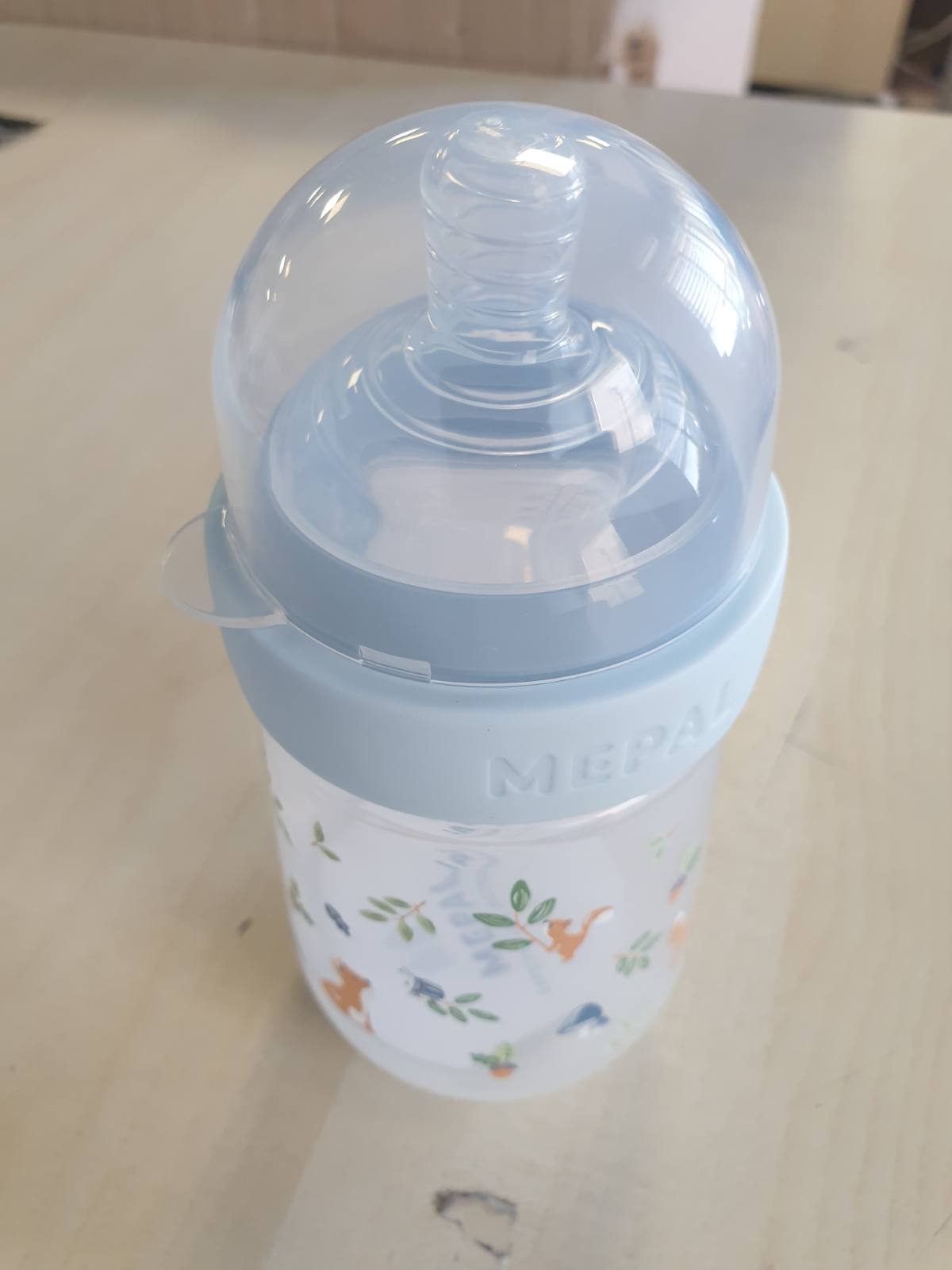 301076 - MEPAL Shishe Mio Little Dutch - 240 ml - Kapak transparent për ruajtje - Anti-kolikë - Dizajn spiral për të parandaluar bllokimet - Silikon i gradës mjekësore
