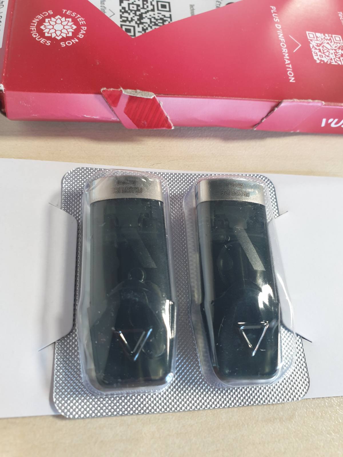 301274 - VUSE - Kapsula Intense Range, Akull me Luleshtrydhe, Pako me 2, deri në 1000 thithje për kapsulë, kompatibile me cigaret elektronike Vuse, pa nikotinë, 2.0 ml lëng elektronik