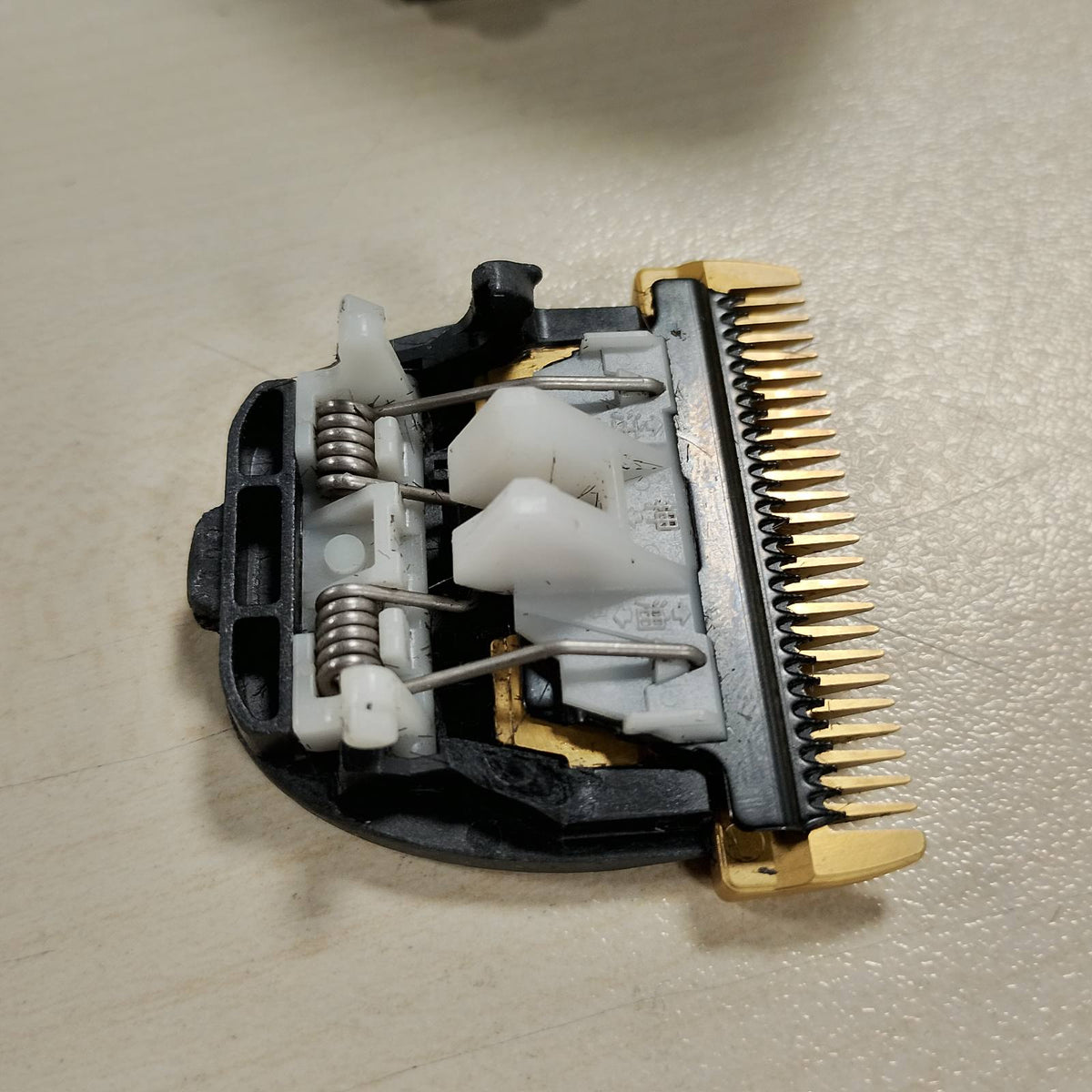 301559 - PANASONIC Makinë prerëse flokësh ER-DGP90, profesionale, me kabllo/pa kabllo