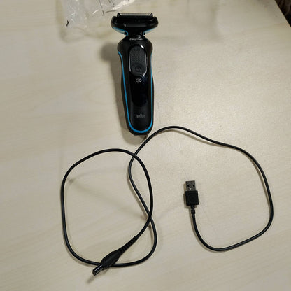 301594 - BRAUN Makinë rroje elektrike Series 5, me aksesor për shkurtimin e mjekrës EasyClick, stacion karikimi, makinë rroje EasyClean, rezistente ndaj ujit, 51-M4500cs, jeshile menteje