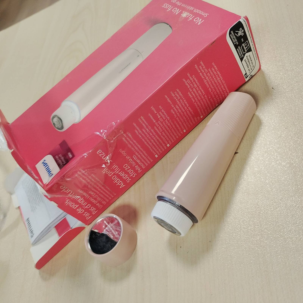 302061 - PHILIPS Depilues për fytyrën, Seria 5000, pa tel, kompakte, kokë hipoalergjike, Modeli BRR454/00