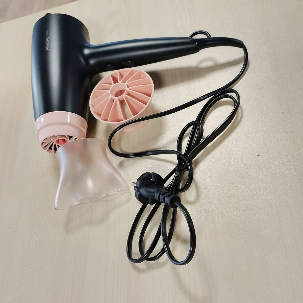 302086 - PHILIPS Tharëse flokësh BHD350/10 Essential - 2100 W