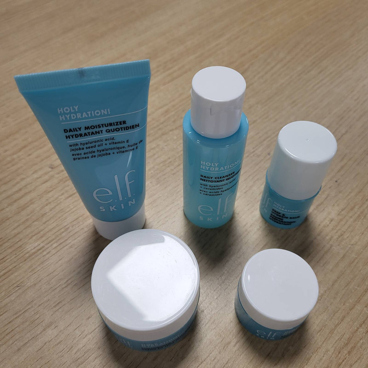302131 - ELF Kit Hidratimi SKIN Jet Set, set kujdesi hidratues për udhëtim, përfshin pastrues fytyre, balsam, krem hidratues, krem për sytë dhe krem nate