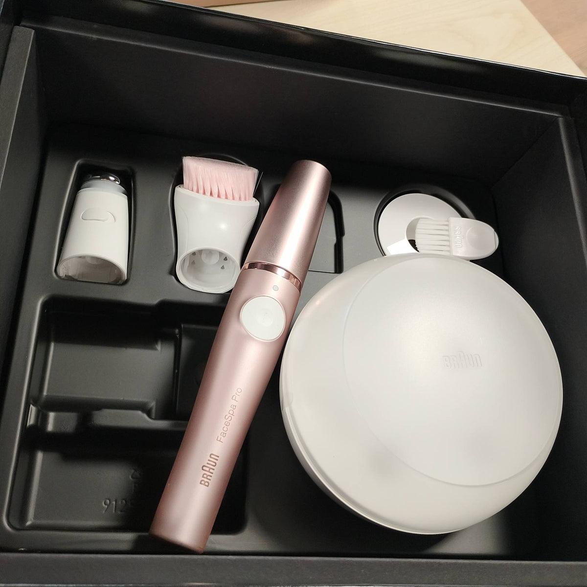 302708 - BRAUN Depilator fytyre FaceSpa Pro SE921 për femra, Set bukurie, Bronz