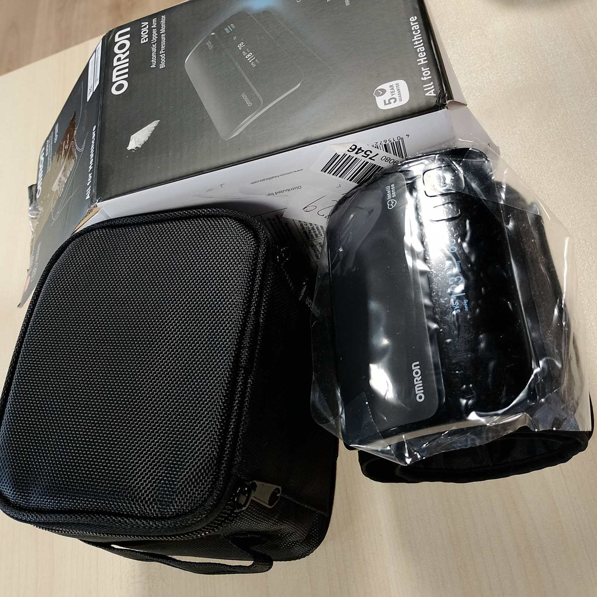 302729 - OMRON Monitor automatik i tensionit të gjakut EVOLV, pa tel, i validuar klinikisht, për gratë shtatzëna, me aplikacion shëndetësor falas