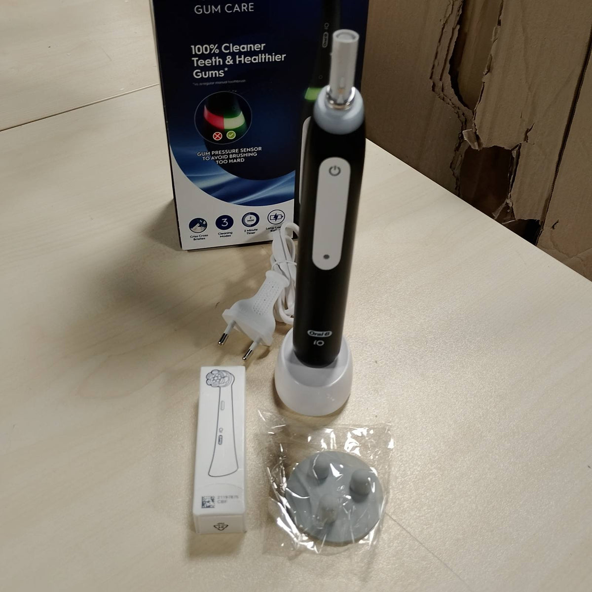 302741 - ORAL-B Furçë dhëmbësh elektrike iO3S, e zezë, 1 kokë furçe dhëmbësh, e projektuar nga Braun