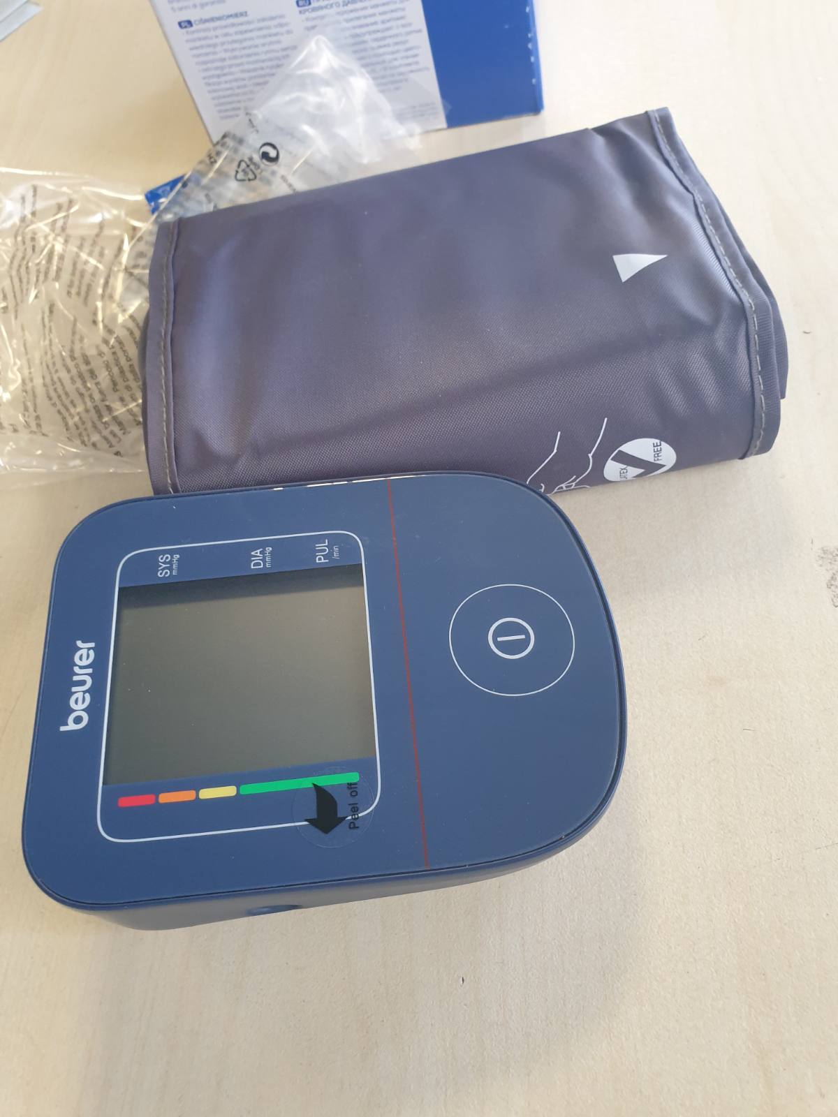 303138 - BEURER Monitor tensioni i gjakut BM 25, për krahun e sipërm, funksionim me një buton, matje e saktë, zbulim i aritmisë, port USB-C, manshetë, transferim të dhënash në Apple Health, ngjyra blu