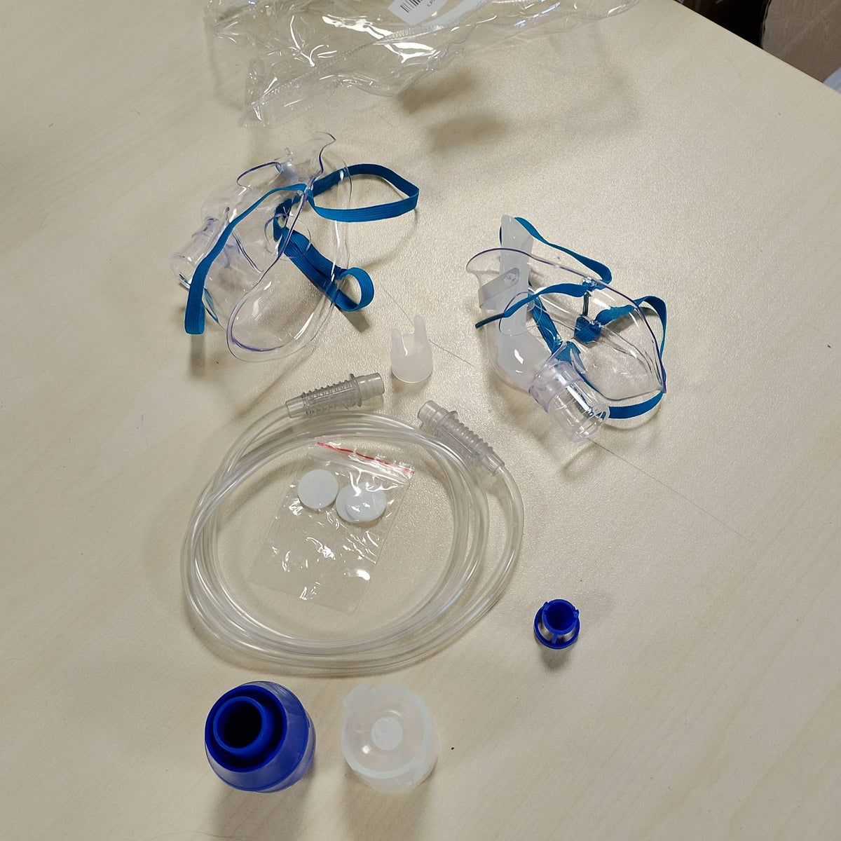 303686 - Kit Aerosol Pic Solution Air Cube, për dispenserin e aerosolit Air Cube, i bardhë, blu, transparent