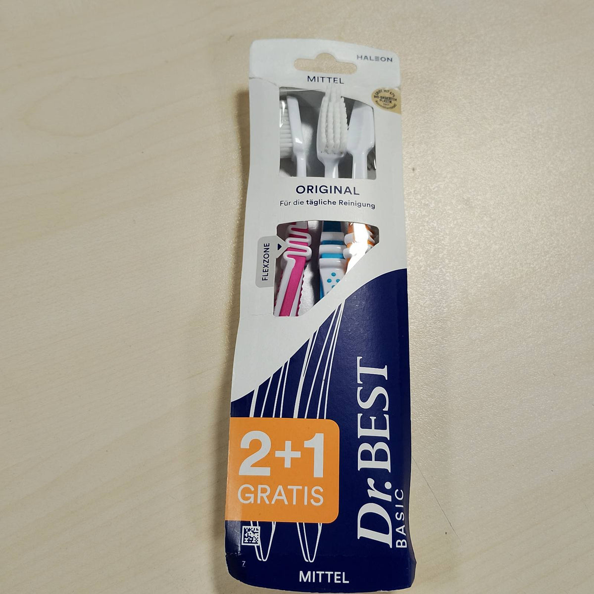 304065 - Dr.BEST Furçë dhëmbësh Origjinale, Mesatare, Pako me Vlerë (2 copë + 1 copë Falas)