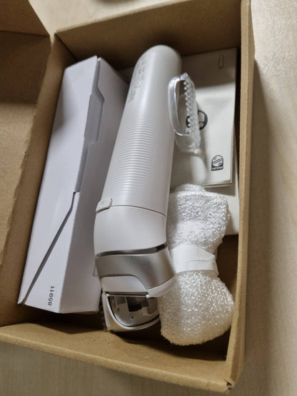 305760 - PHILIPS Lady Shaver Series 8000, makin rroje pa tel, 100 minuta përdorim, modeli BRL159/00