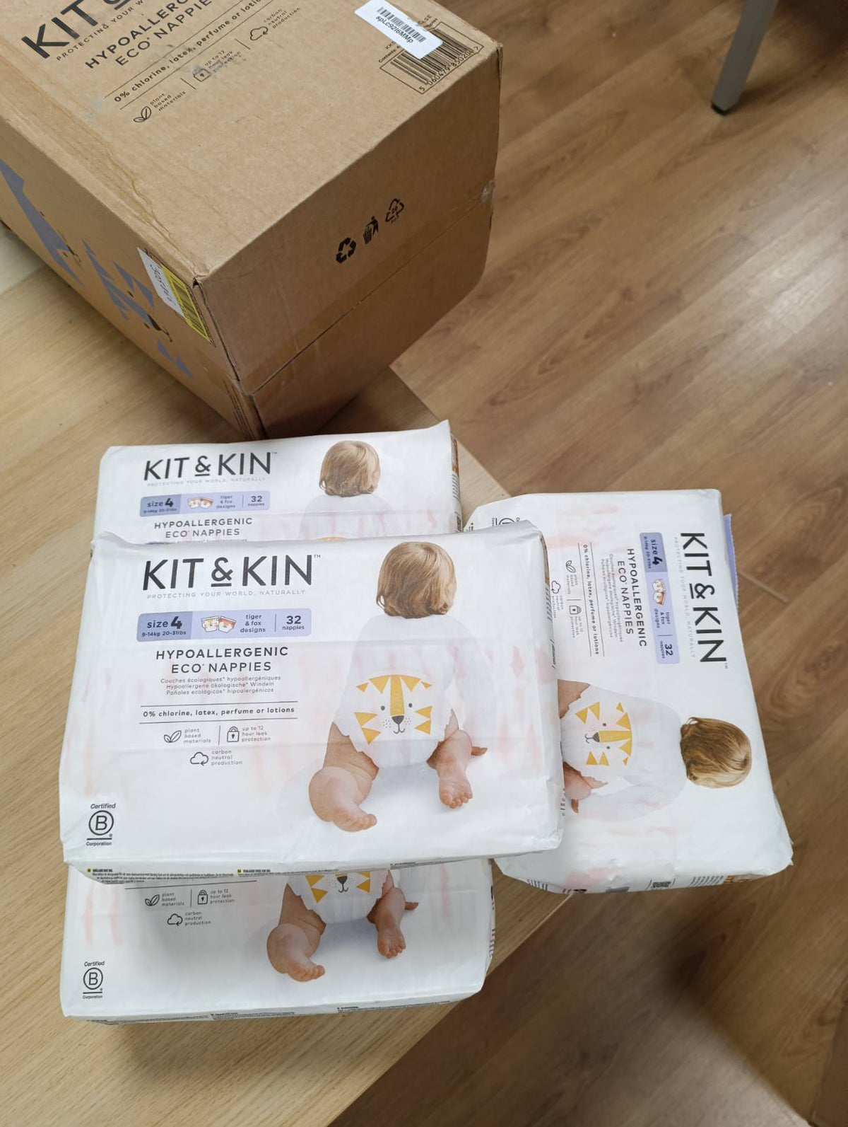 305866 - KIT & KIN Pelena Premium Madhësia 4 (9-14 kg) 128 copë, pelena për foshnje me bazë bimore dhe hipoalergjike, mbrojtje nga rrjedhjet