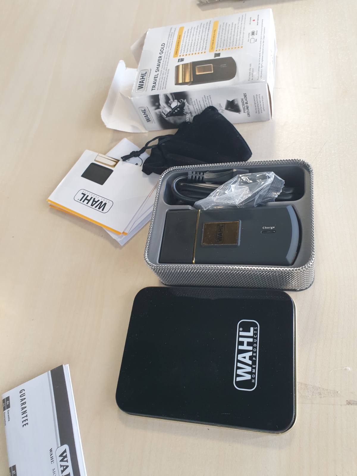 306310 - WAHL Makinë Rroje Gold Edition, me fletë rroje për udhëtim