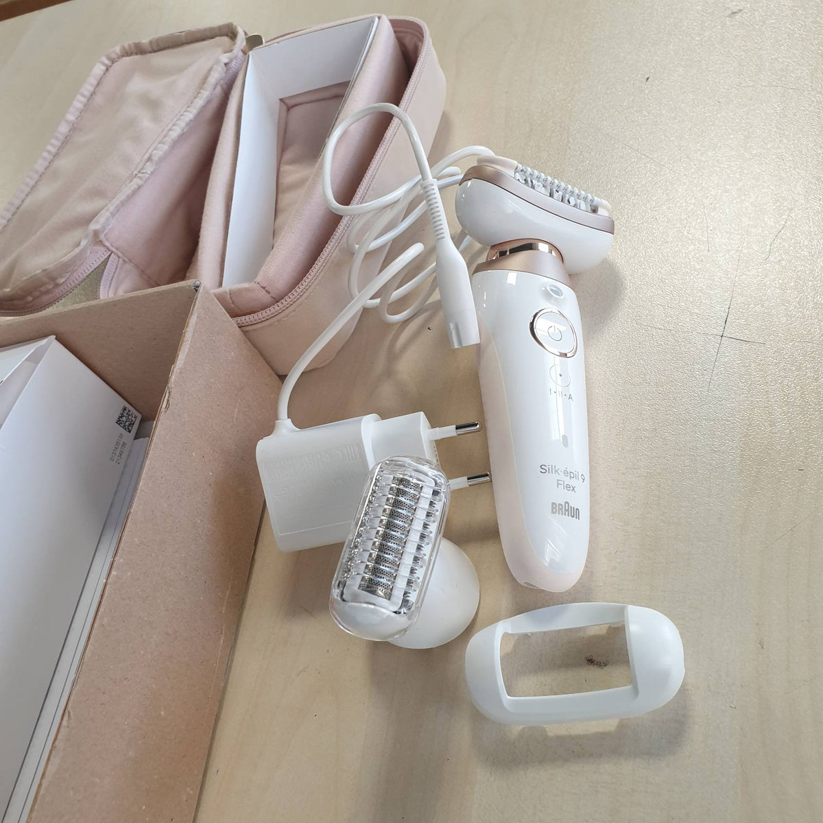 307108 - BRAUN DEPILATOR ELEKTRIK SILK-ÉPIL 9 FLEX, për femra, model 9-041 3D, i artë