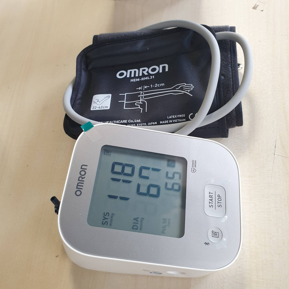 307311 - OMRON Monitor presioni gjakut X2+, i lidhur me aplikacion, i validuar klinikisht