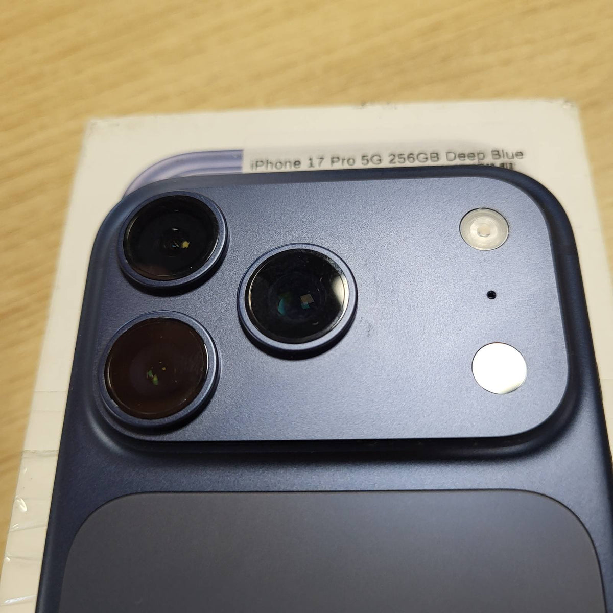 308480 - APPLE iPhone 17 Pro 512GB, ekran 6.3" ProMotion deri në 120Hz, çip A19 Pro, jetëgjatësi e jashtëzakonshme e baterisë, sistem kamerash Pro Fusion, blu e thellë