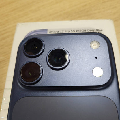 308480 - APPLE iPhone 17 Pro 512GB, ekran 6.3" ProMotion deri në 120Hz, çip A19 Pro, jetëgjatësi e jashtëzakonshme e baterisë, sistem kamerash Pro Fusion, blu e thellë