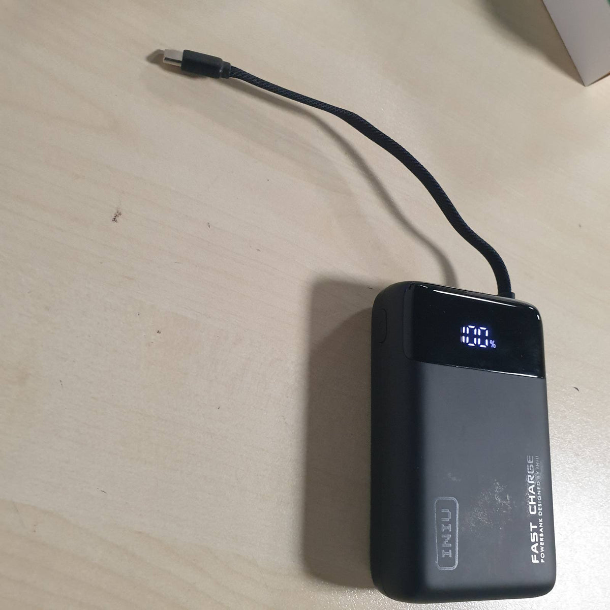 308878 - INIU Bankë energjie 45W, ultra e vogël 20000mAh me kabllo të integruar USB-C