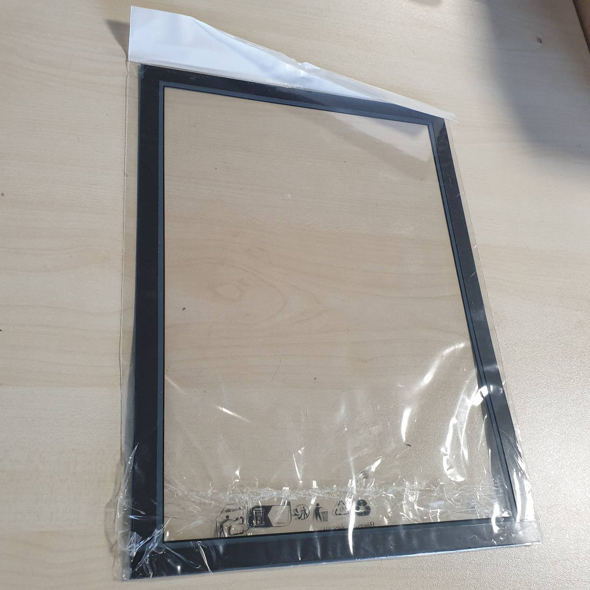 309241 - DURAFRAME Kornizë Magnetike Ekrani 498801, Madhësi A4, Pako me 1 copë, E Zezë