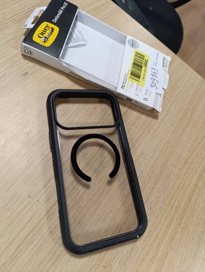309869 - OTTERBOX DEFENDER SERIES PRO XT CLEAR MAGSAFE PËR IPHONE 17 PRO MAX, REZISTENTE NDAJ GODITJEVE, TRANSPARENTE/E ZEZË