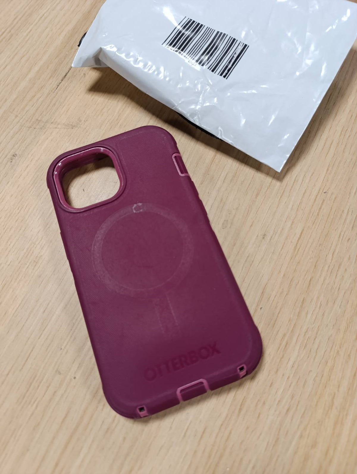309940 - OTTERBOX Mbështjellëse Defender Series MagSafe për iPhone 17/16/15/14/13, Rozë, Rezistente ndaj goditjeve