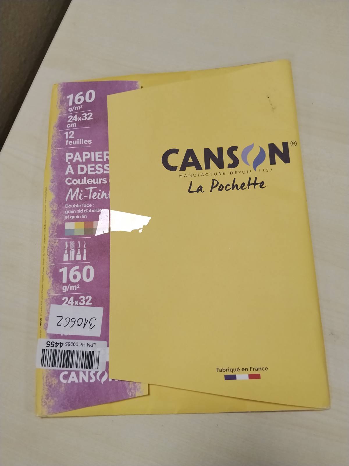 310662 - CANSON - Pako me 12 fletë letre vizatimi 24x32cm, 160g/m², ngjyra të çelëta