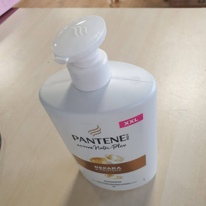 311746 - Pantene Pro-V Balsam për riparim dhe mbrojtje me shpërndarës 800 ml për flokë të thatë dhe të dëmtuar, me provitaminë B5 dhe një përzierje lëndësh ushqyese