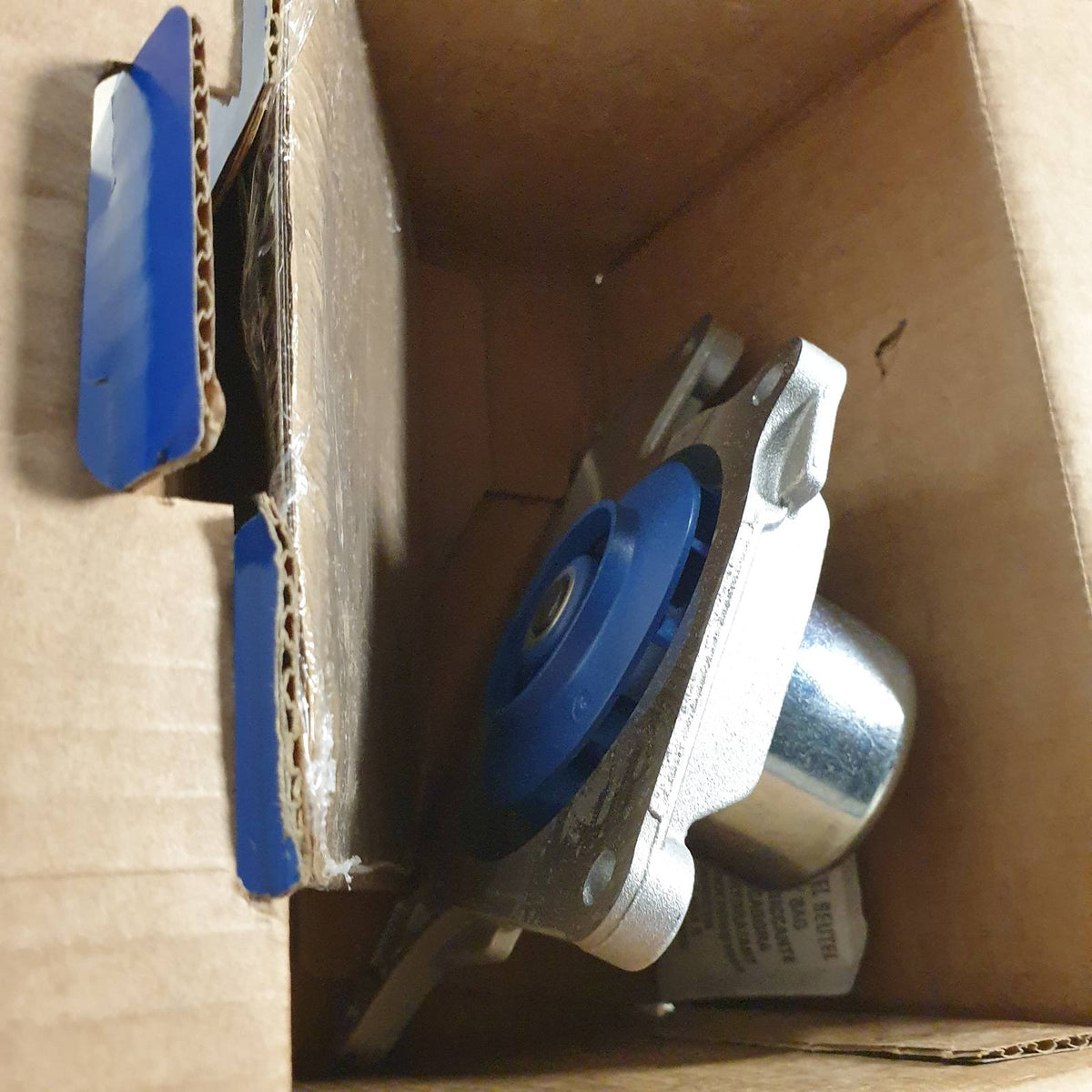 312514 - SKF Kit pompe uji dhe rripi kohor VKMC 06136, Lartësia 171 mm, Gjatësia 271 mm, Gjerësia 142 mm - Cilësi origjinale