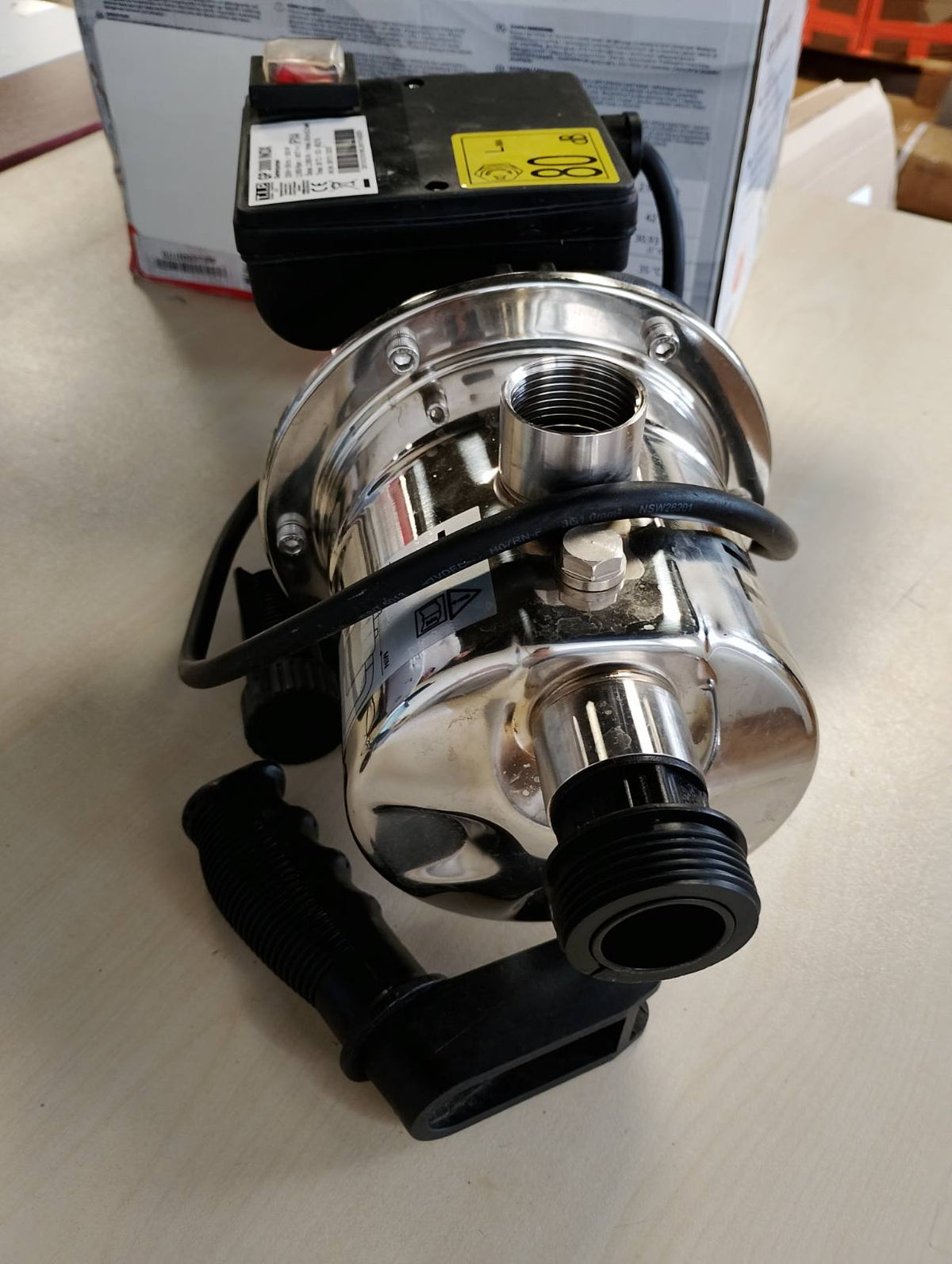 312609 - TIP Pompë Kopshti Uji prej Çeliku Inoks 550 W, 2950 l/h, 42 m Kokë Dërgese