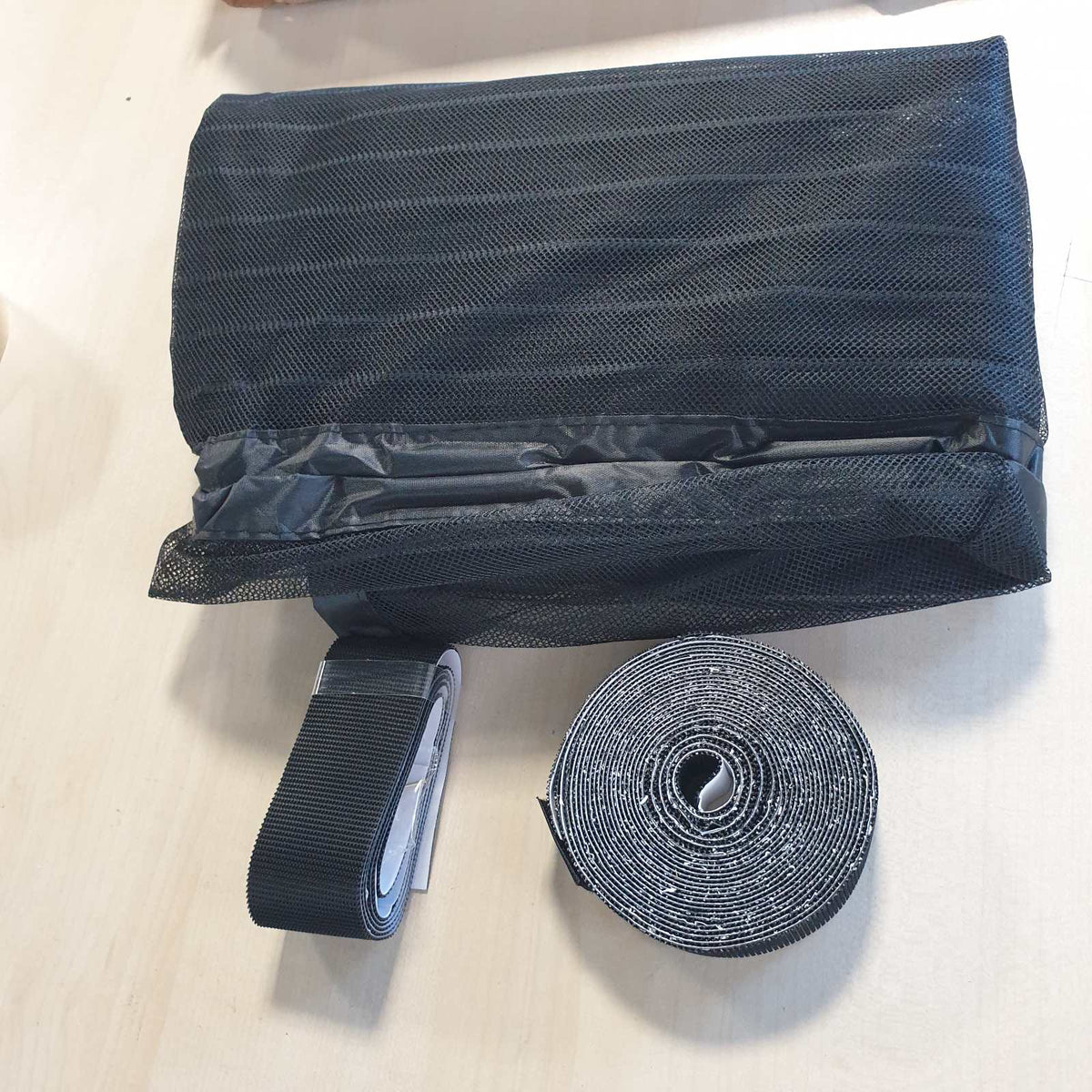 313974 - DIKER Rrjetë magnetike kundër mizave për derën e ballkonit, 85x210cm, e zezë