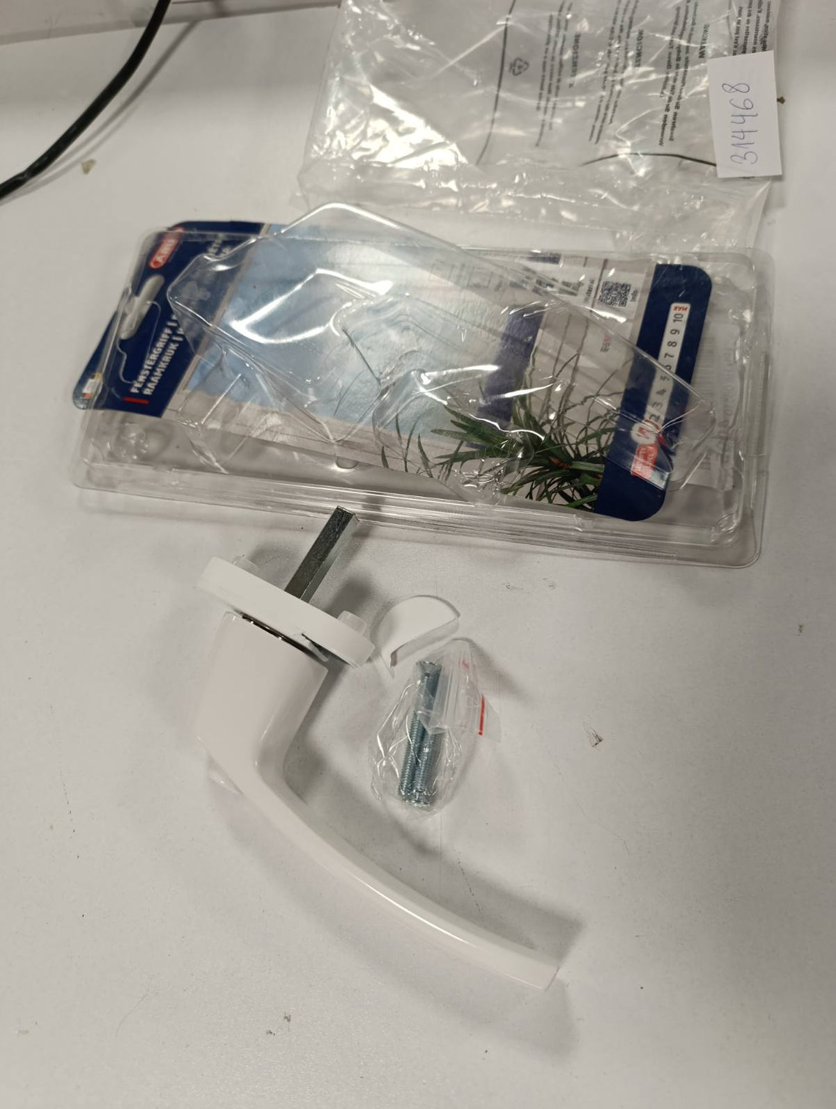 314468 - ABUS FG50 Dorezë dritareje - kyçje dritareje me buton shtytës, e bardhë